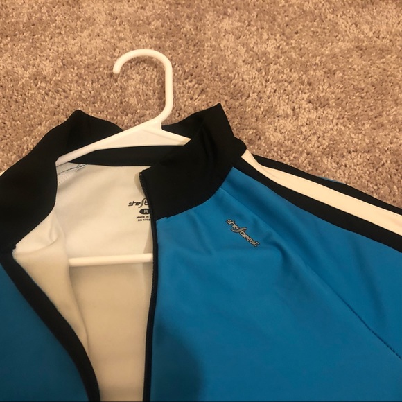 Shebeast Quality Bike Jacket wind resistant, back pockets, reflector stripes. - Picture 5 of 6